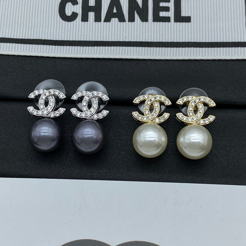 18K  Chanel Pearl Drop Gold Earrings