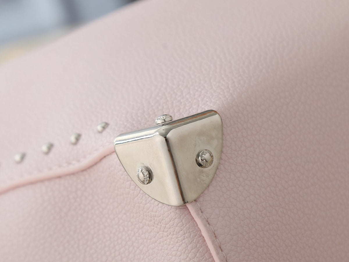 Louis Vuitton Noé Trunk Pale Pink Bucket Bag — detail