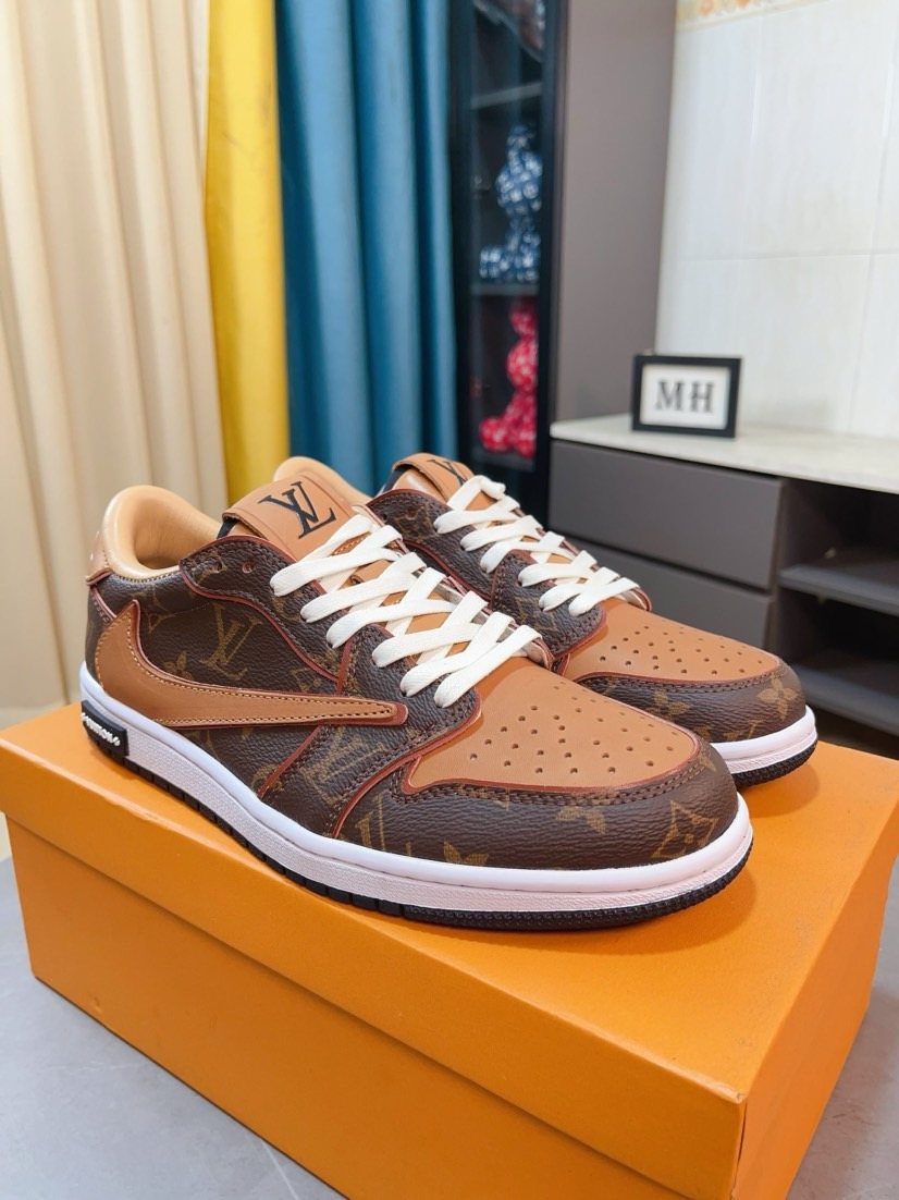 Nike Brown and Tan Patterned Low-Top Sneakers — front