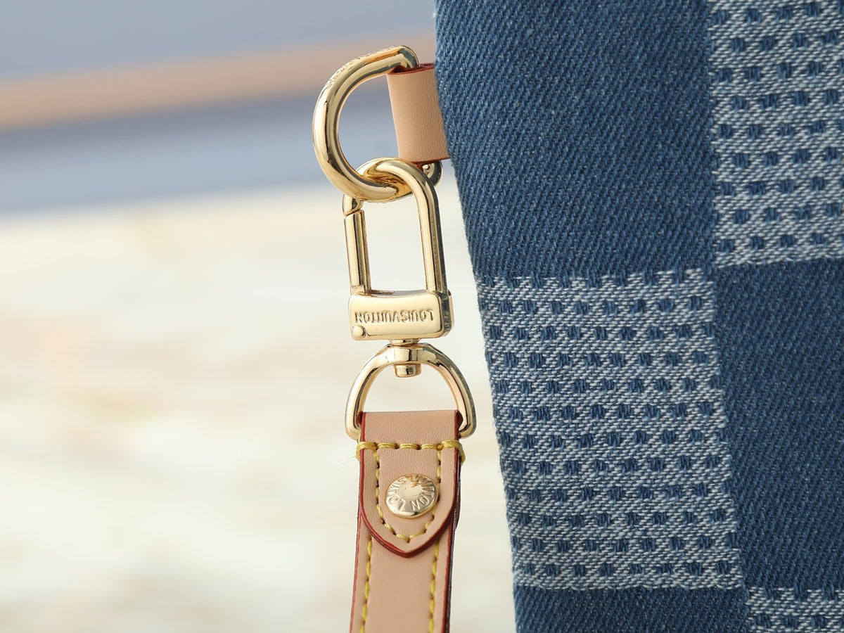 Louis Vuitton Pochette To-Go Checkerboard Wristlet — detail