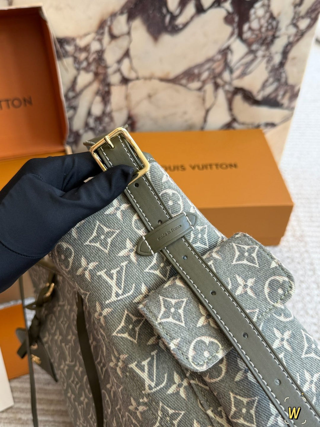 Louis Vuitton Carryall Monogram Shoulder Bag with Pouch — detail