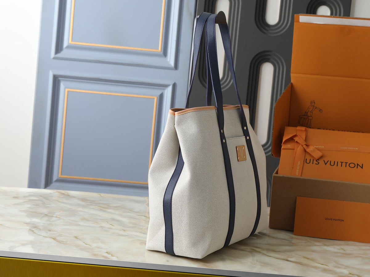 Louis Vuitton Escale Cotton Tote Bag — side