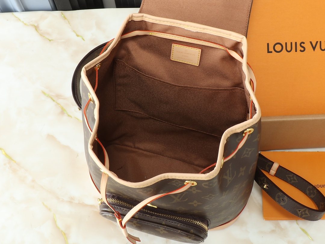 Louis Vuitton Montsouris Monogram Backpack — detail