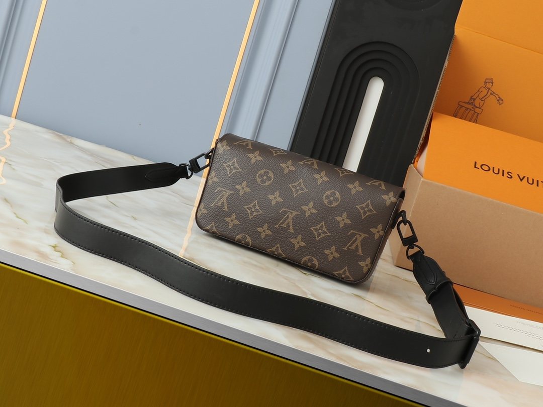 Louis Vuitton Montsouris Jm Monogram Shoulder Bag — back