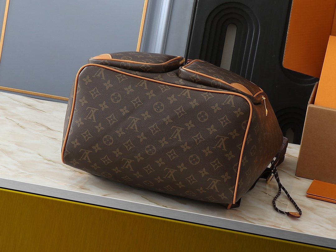 Louis Vuitton Montsouris Cargo Monogram Backpack — detail