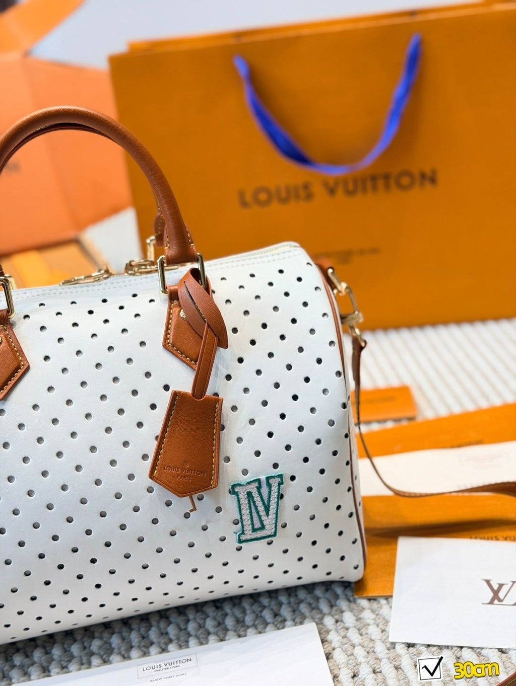 Louis Vuitton Speedy Top-Handle Shoulder Bag — detail
