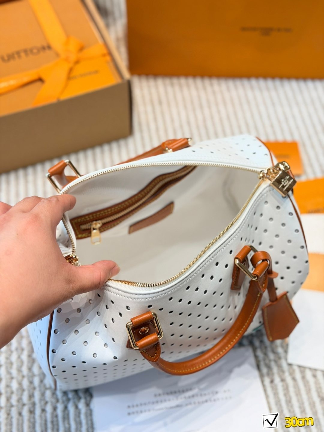 Louis Vuitton Speedy Top-Handle Shoulder Bag — front