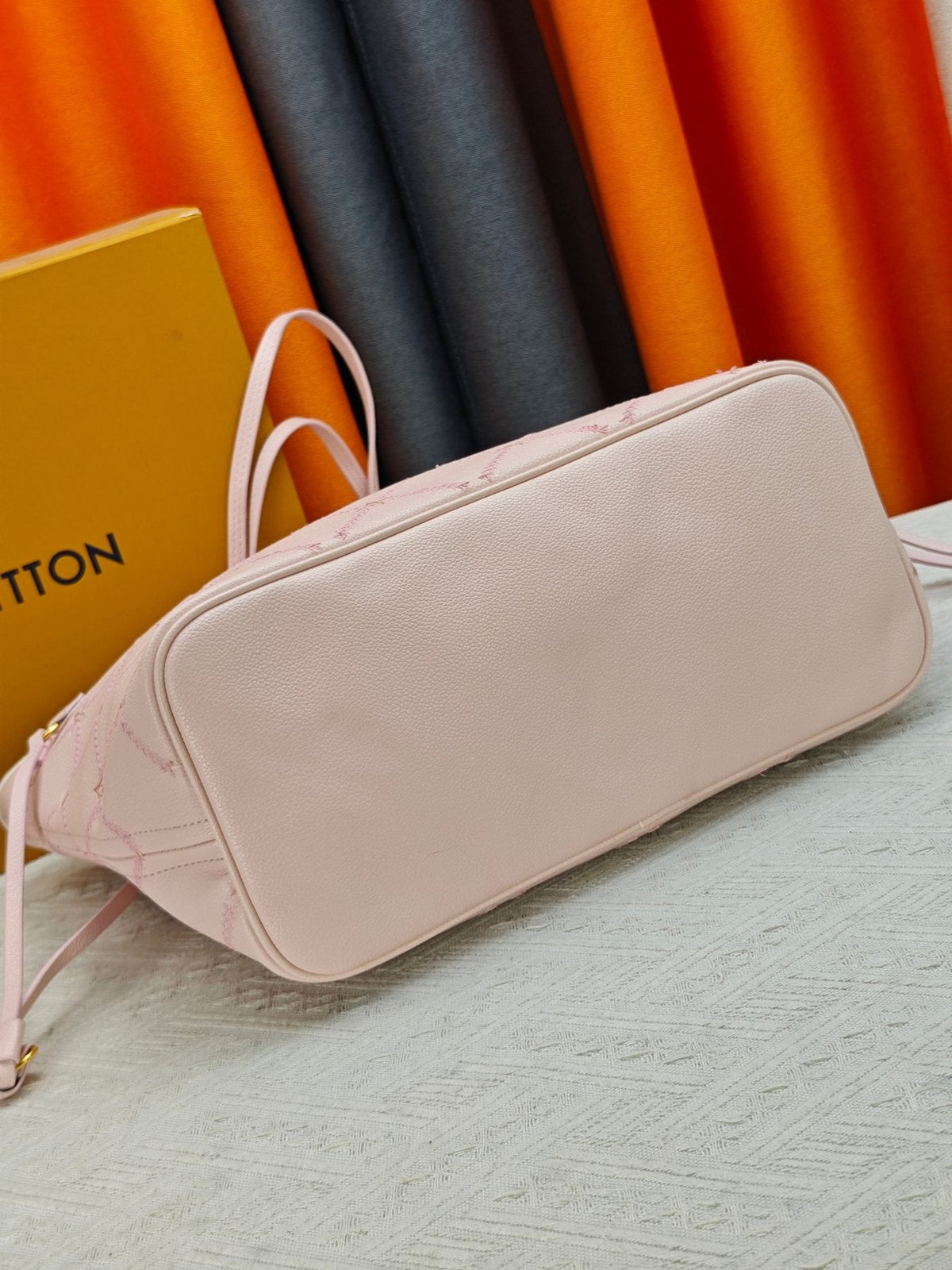 Louis Vuitton Neverfull Pink Lattice Tote — detail