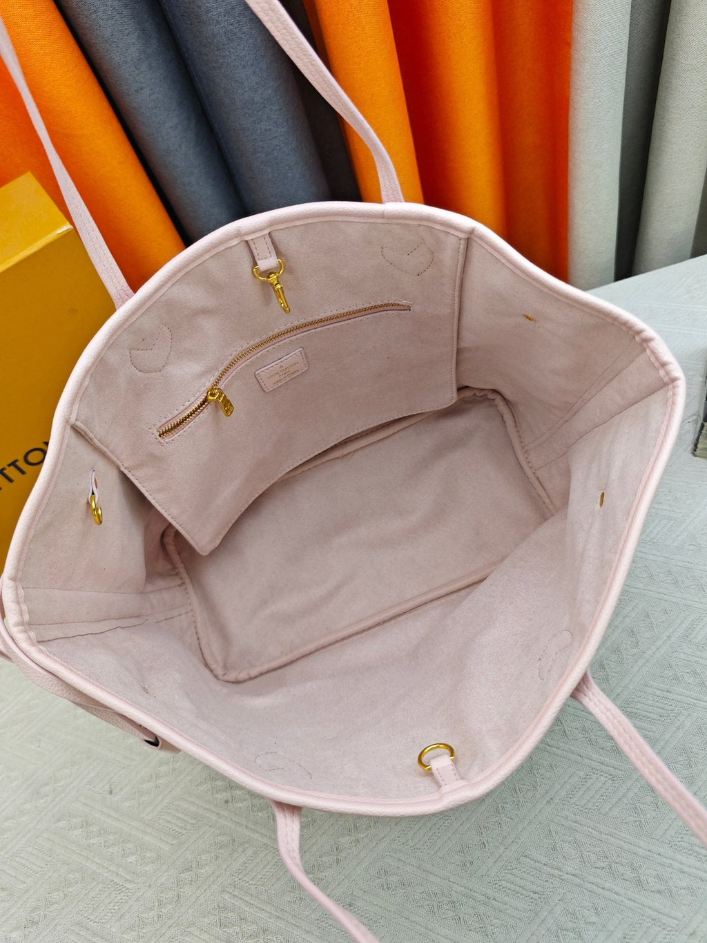 Louis Vuitton Neverfull Pink Lattice Tote — detail