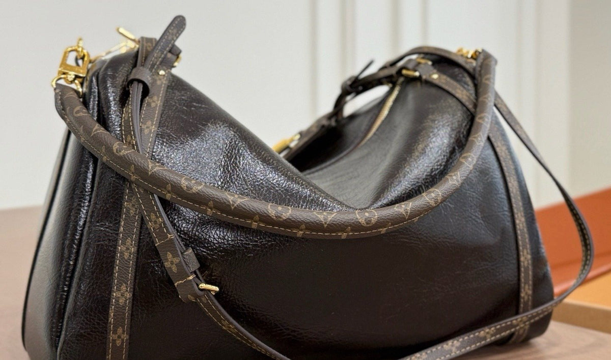 Louis Vuitton Express Pillow Handbag — detail