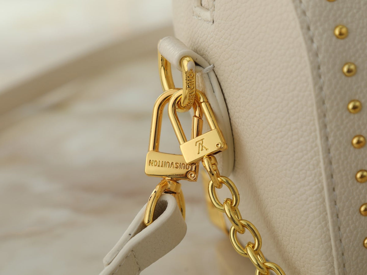 Louis Vuitton Speedy Trunk Handbag — detail