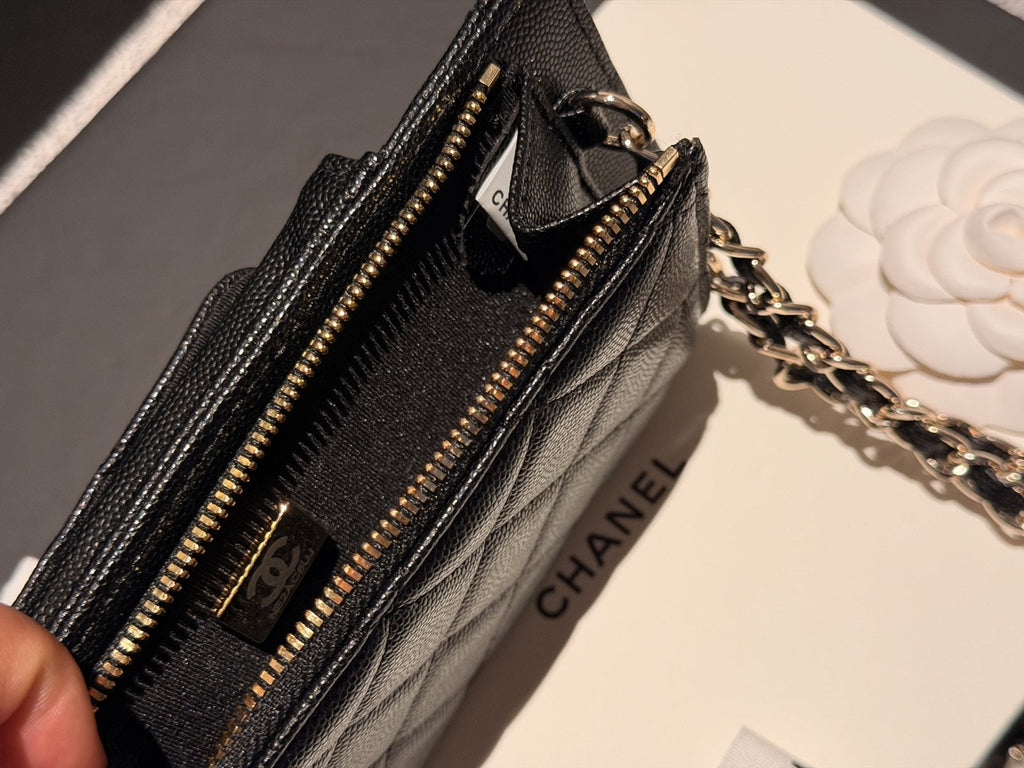 Chanel Diamond-Quilted Chain-Strap Phone Pouch — front