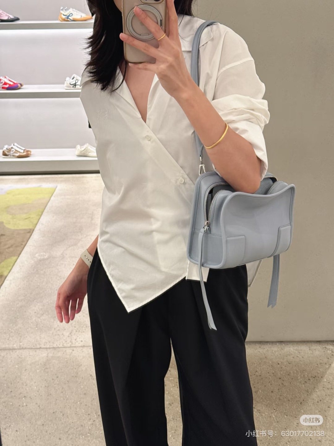 LOEWE Amazona Top-Handle Shoulder Bag — model