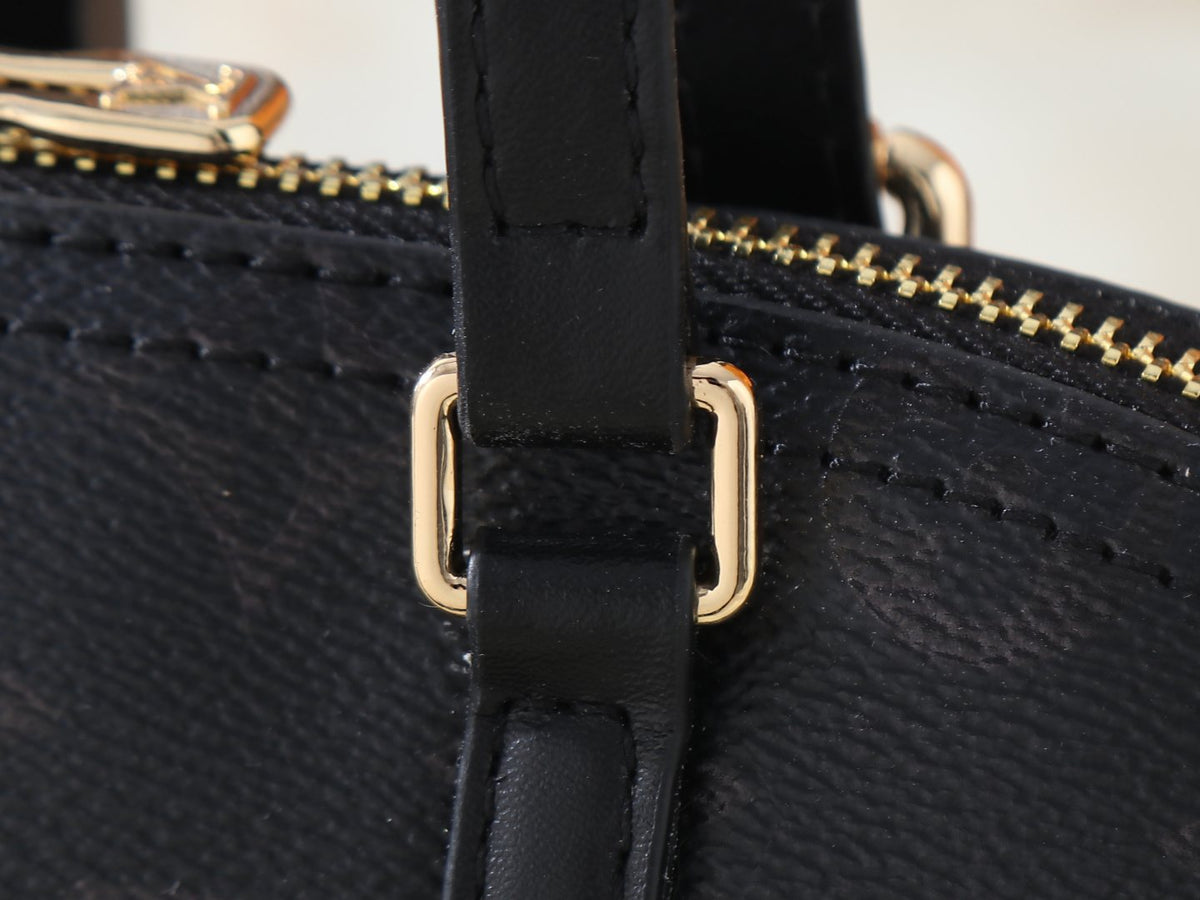 Louis Vuitton Squire East West Shoulder Bag — detail