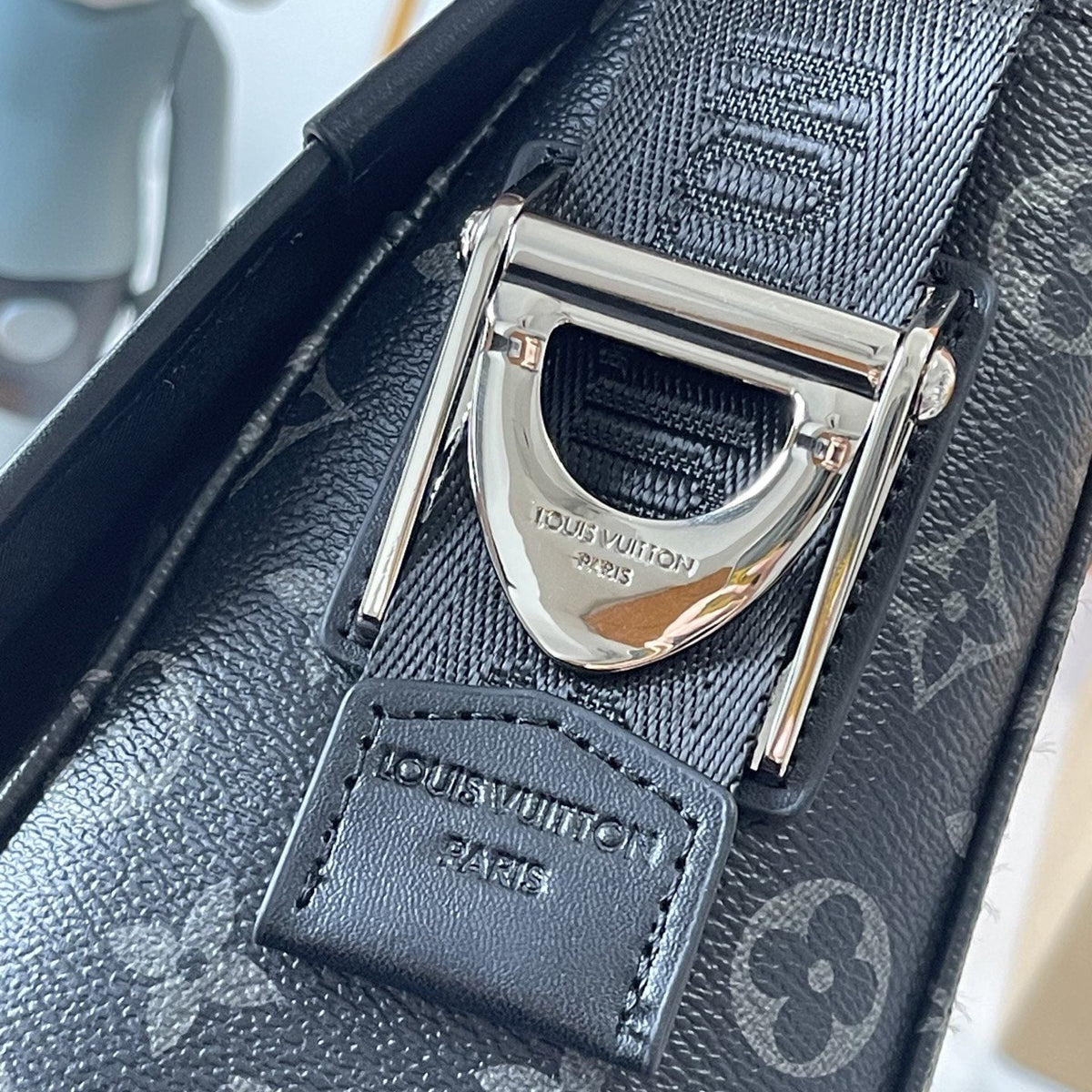 Louis Vuitton Courrier Monogram Messenger Bag — detail