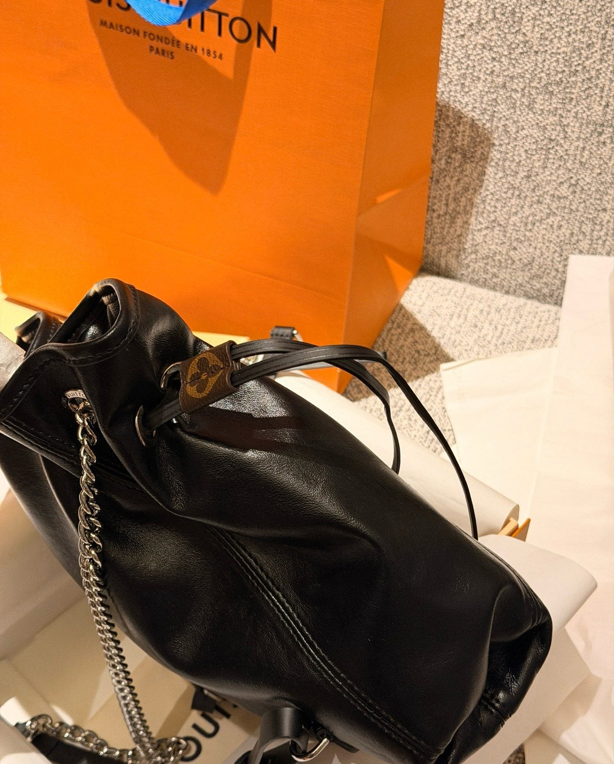 Louis Vuitton Off Duty Black Chain Handbag — side