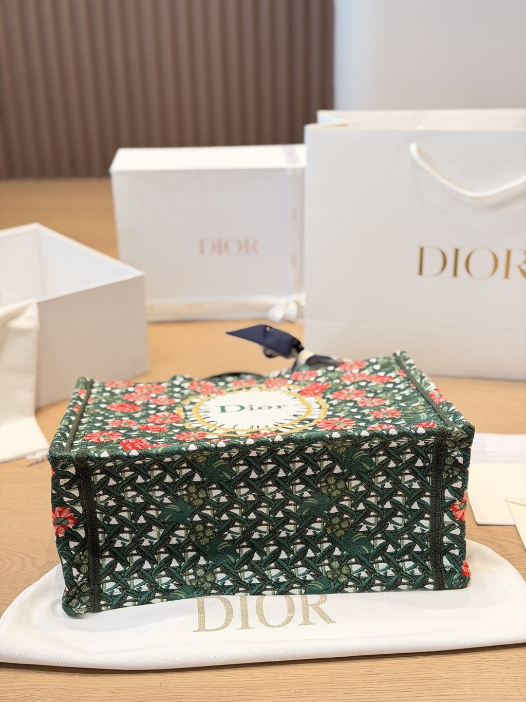 Dior Book Tote Floral Bag — detail