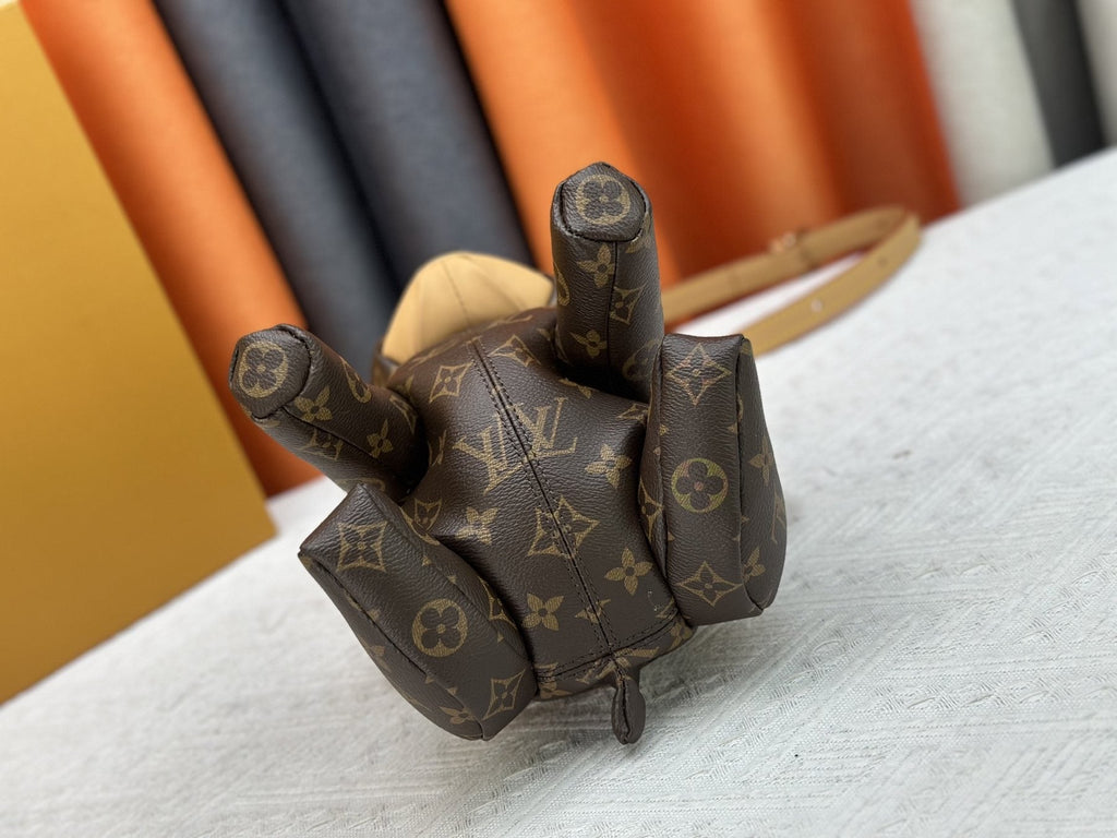 Louis Vuitton Pooch Bag Monogram Dog-Shaped Handbag — detail