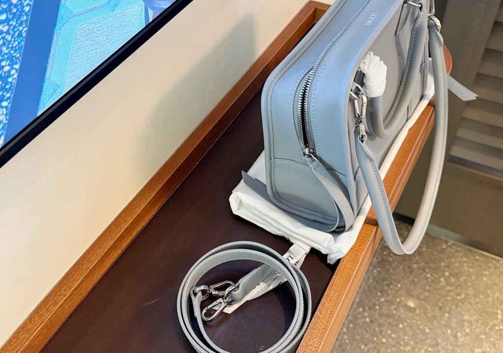 Loewe Amazona180 Light Gray Handbag — side