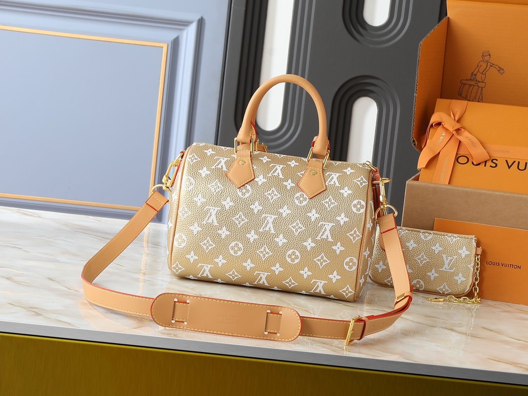 Louis Vuitton Speedy Bandoulière White Monogram Bag — hero