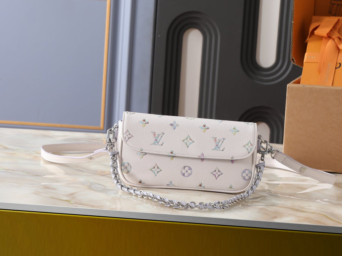 Louis Vuitton Ivy Wallet on Chain in Pastel Monogram — hero
