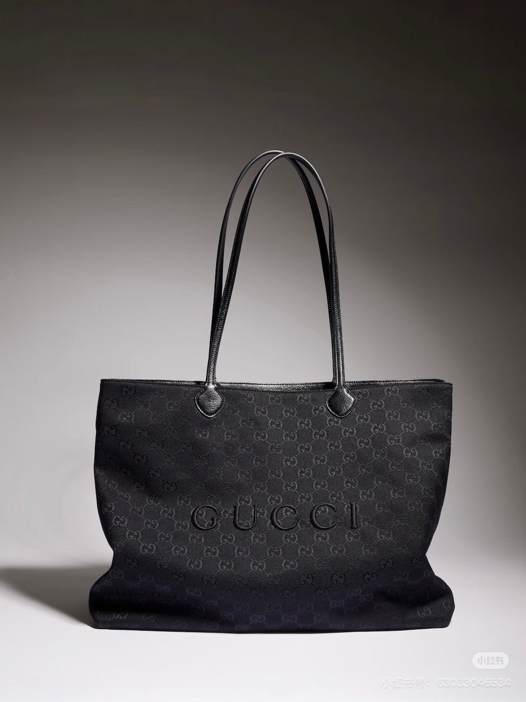 Gucci Lettered Shoulder Tote — hero