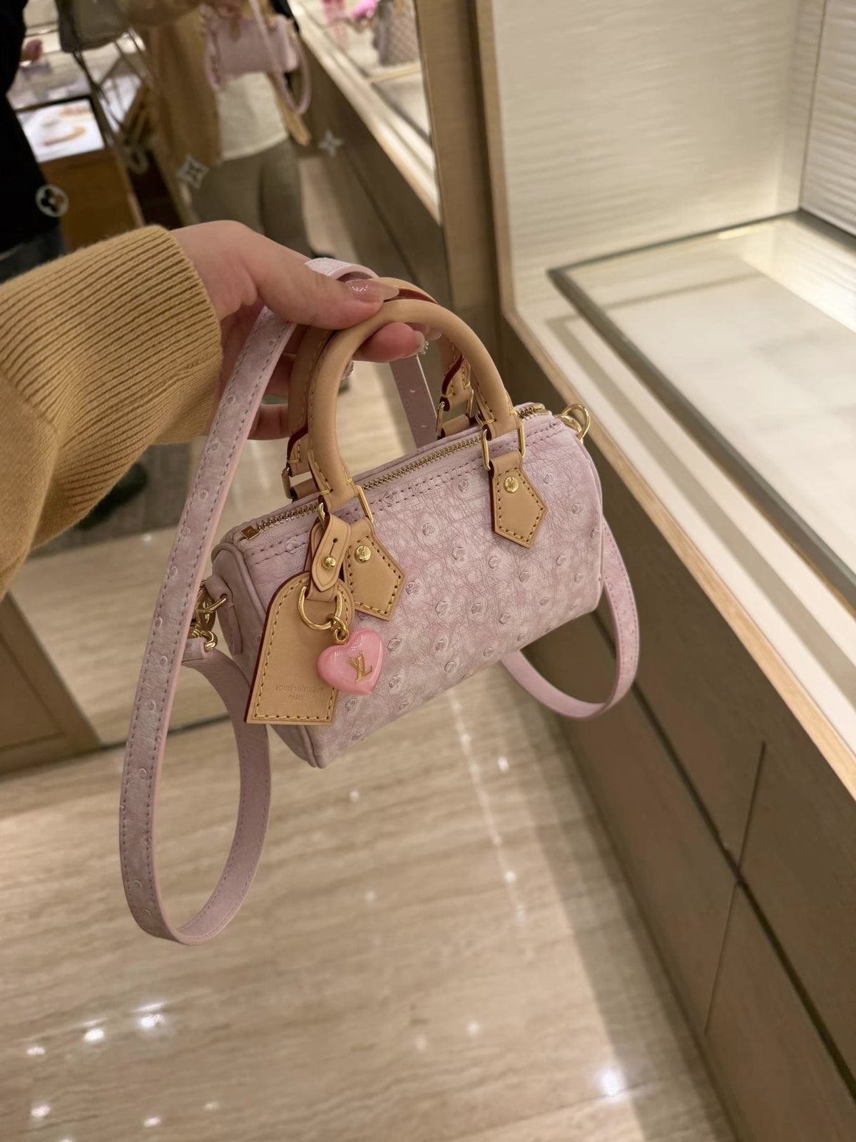 Speedy Nano Patterned Satchel — model