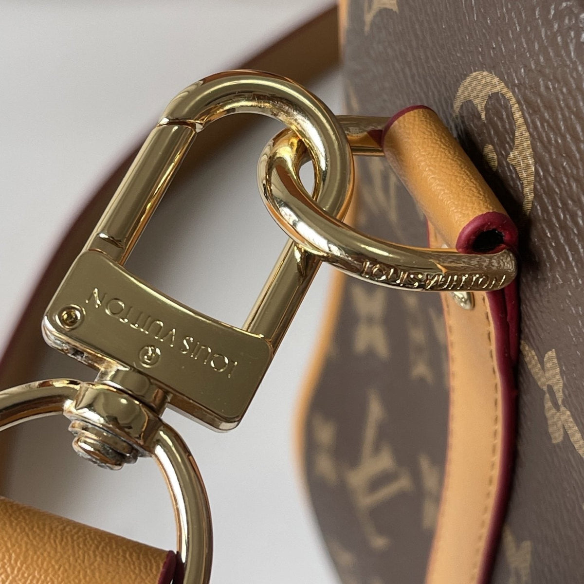 Louis Vuitton Keepa Bandouière Monogram Duffel Bag — detail