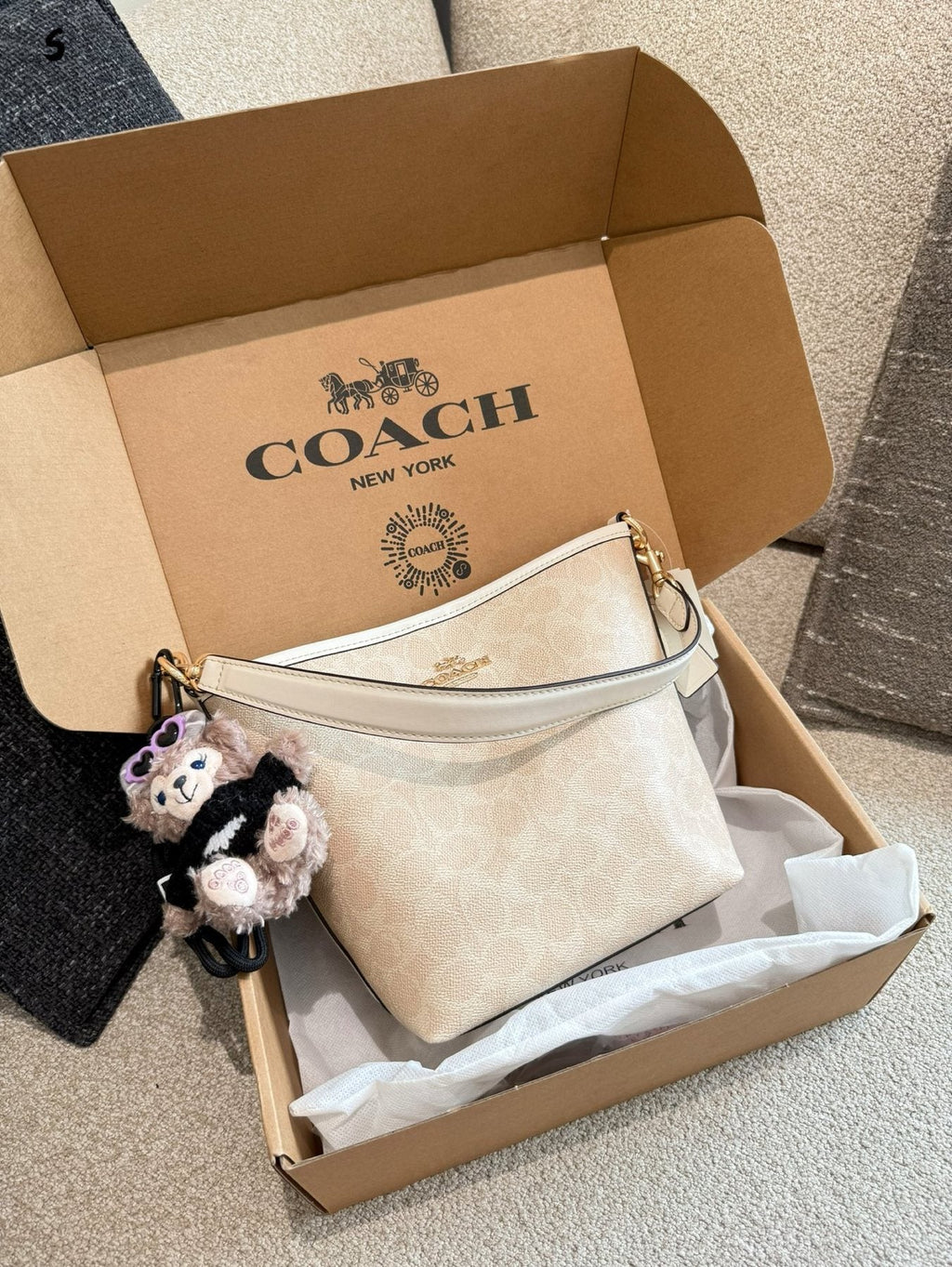 Coach NEWcity Bucket Bag — front