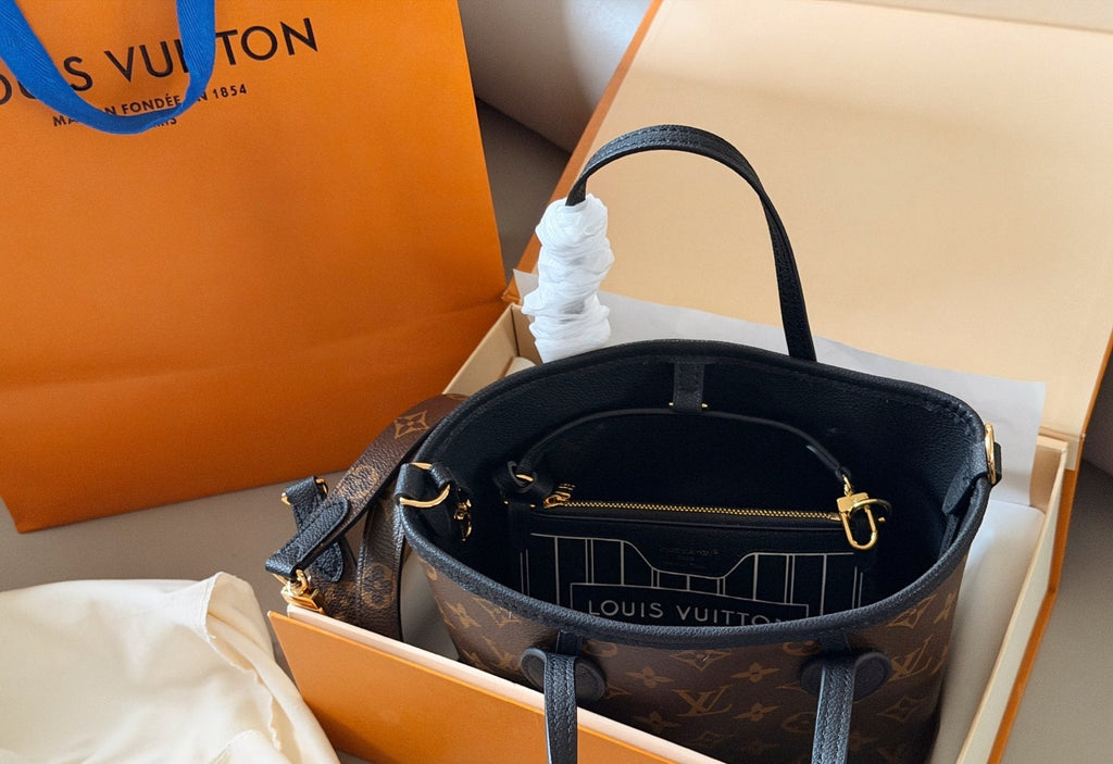 Louis Vuitton Neverfull BB Reversible Tote — detail