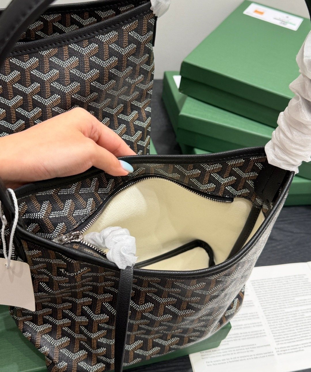 Goyard Patterned Hobo Shoulder Bag — detail