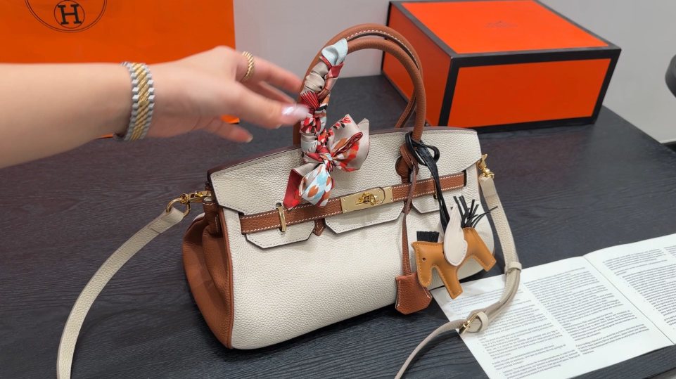 Hermès Shoulder Birkin Cream and Brown Handbag — hero