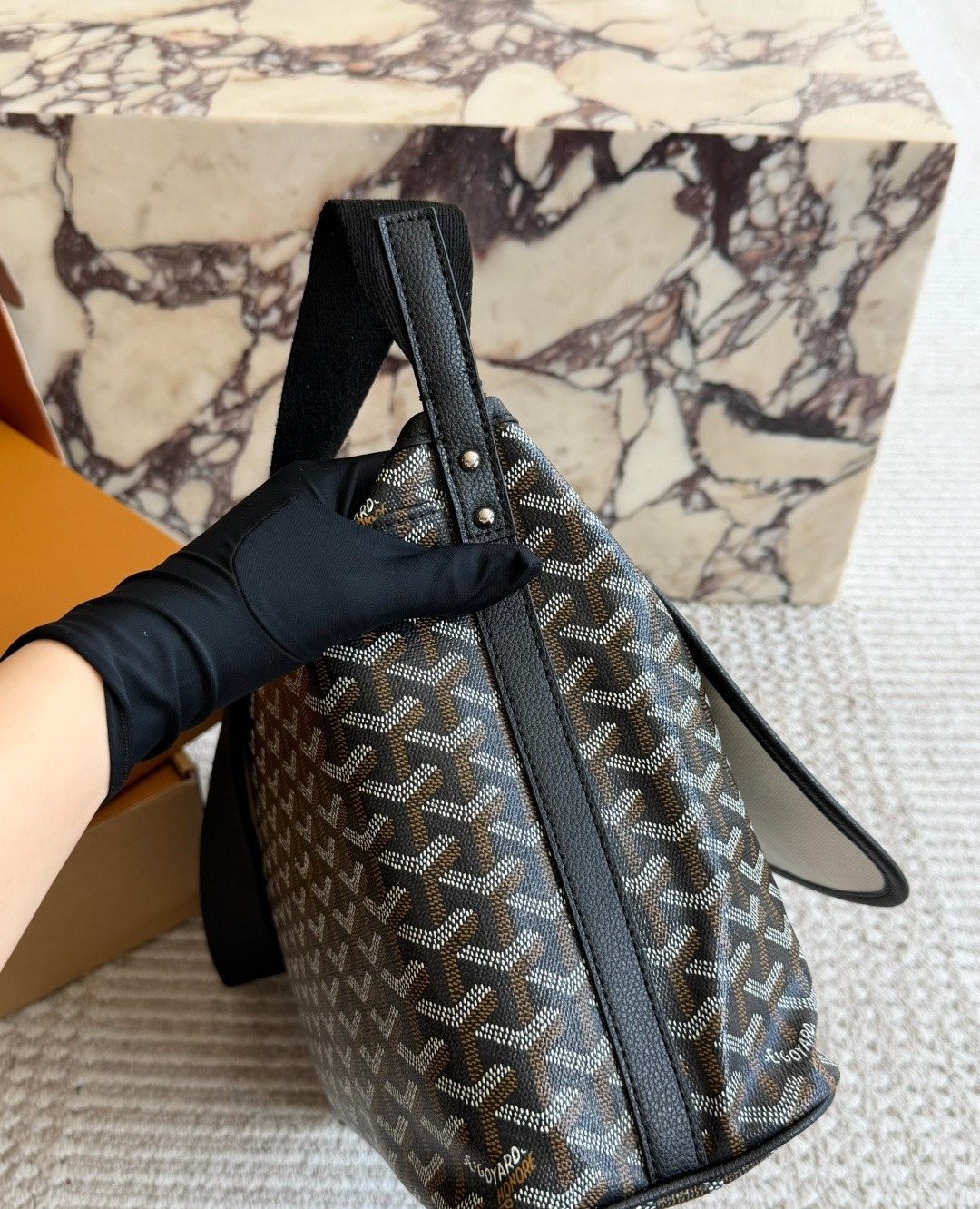 Goyard Capetien Patterned Messenger Bag — side