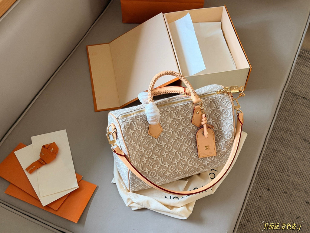 Louis Vuitton Speedy Beige Monogram Satchel — hero