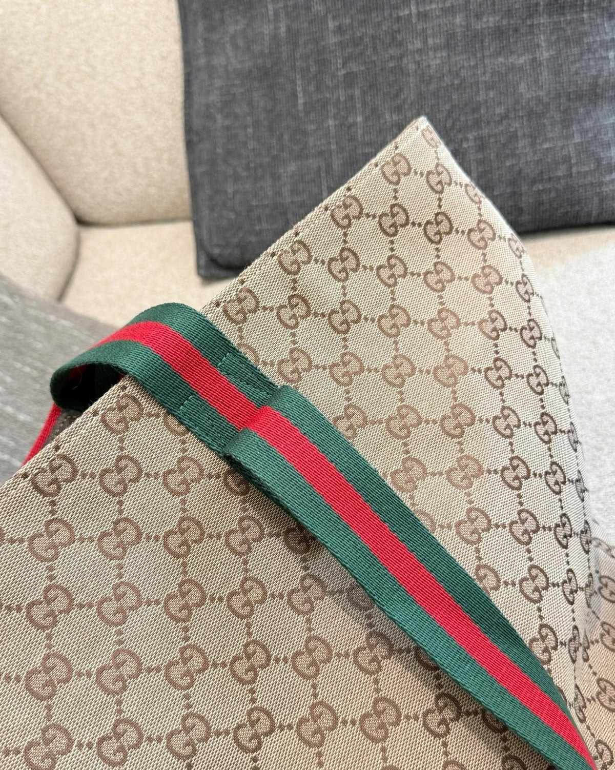 Gucci Giglio GG Monogram Tote Bag — detail