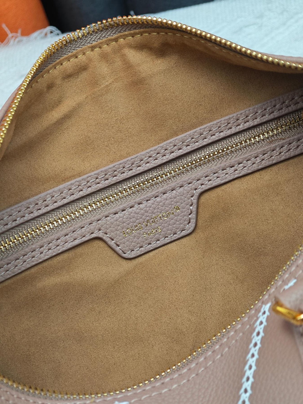 Louis Vuitton Speedy Bandoulière Printed Leather Bag — detail