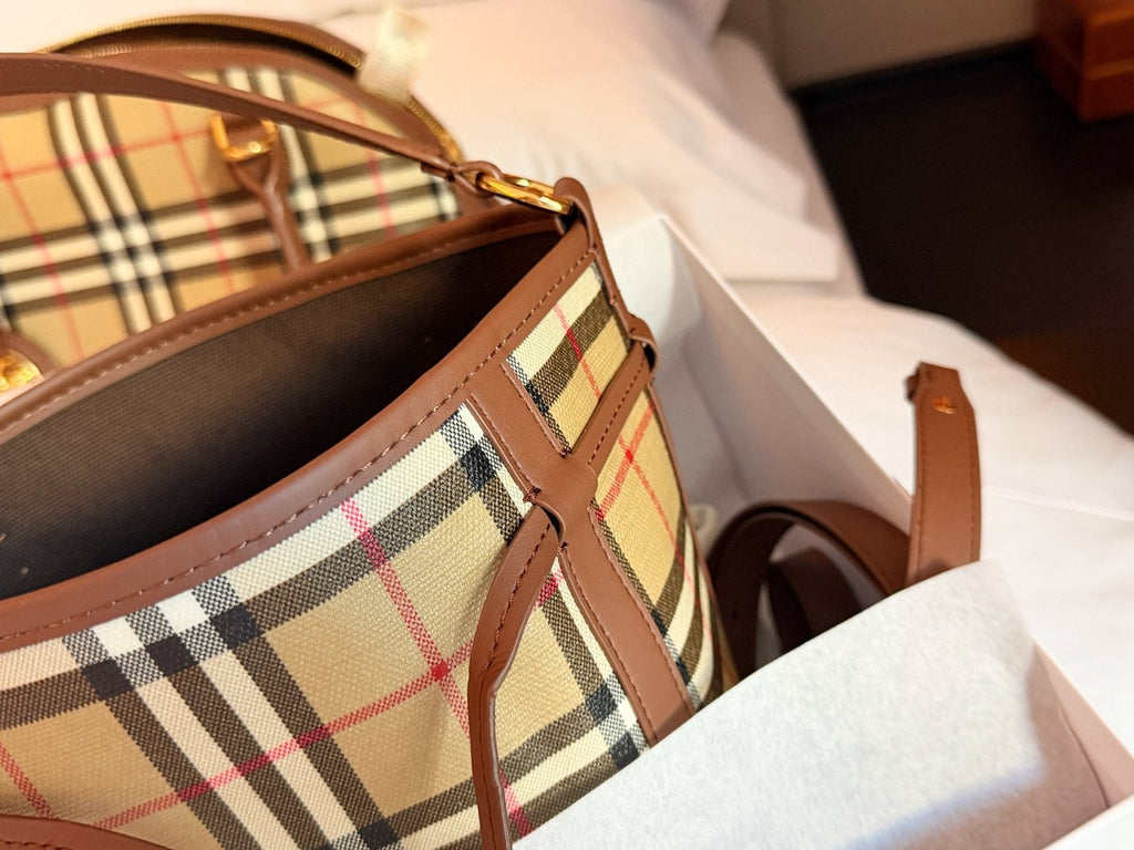 Burberry Check Drawcord Bucket Bag — front