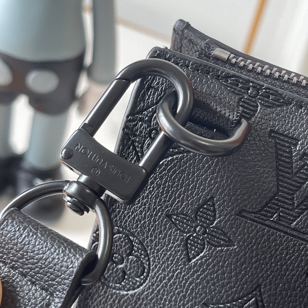 Louis Vuitton Sac Plat Cross Monogram Tote — detail