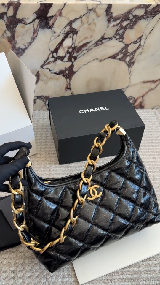 Chanel Diamond-Quilted Chain Hobo Bag — hero
