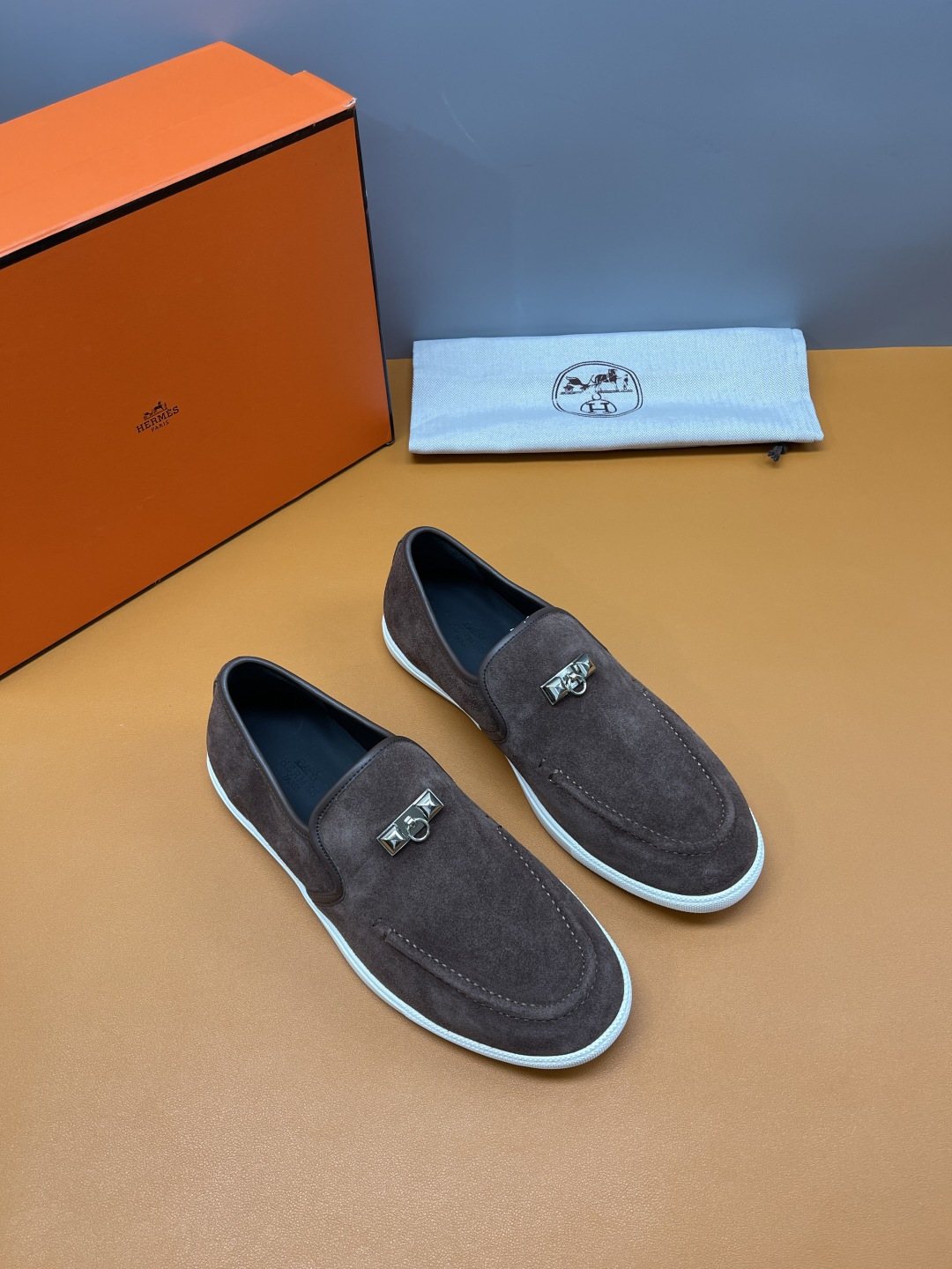 Hermès Mind Men's Buckle-Detail Loafers — front
