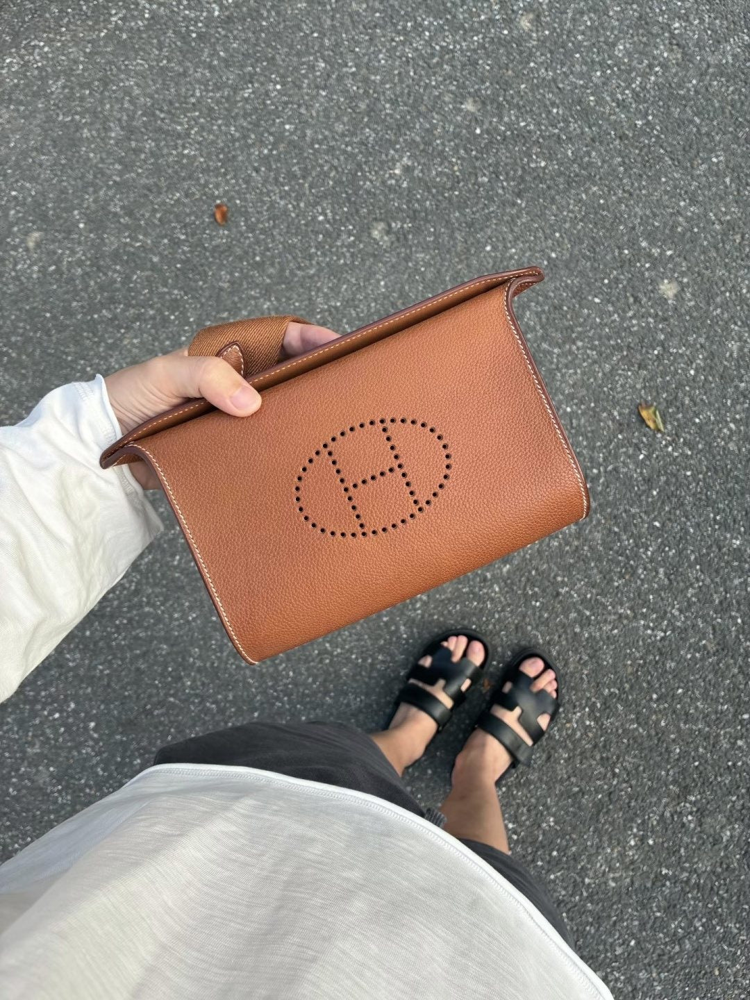 Hermès Videpoche Perforated H Crossbody Bag — hero