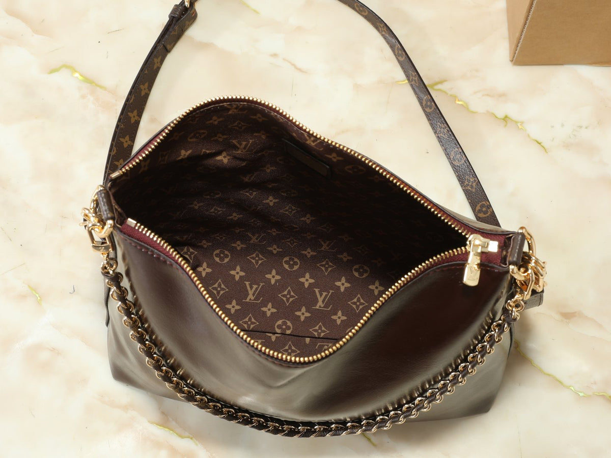 Louis Vuitton Multipass Chain Shoulder Bag — detail