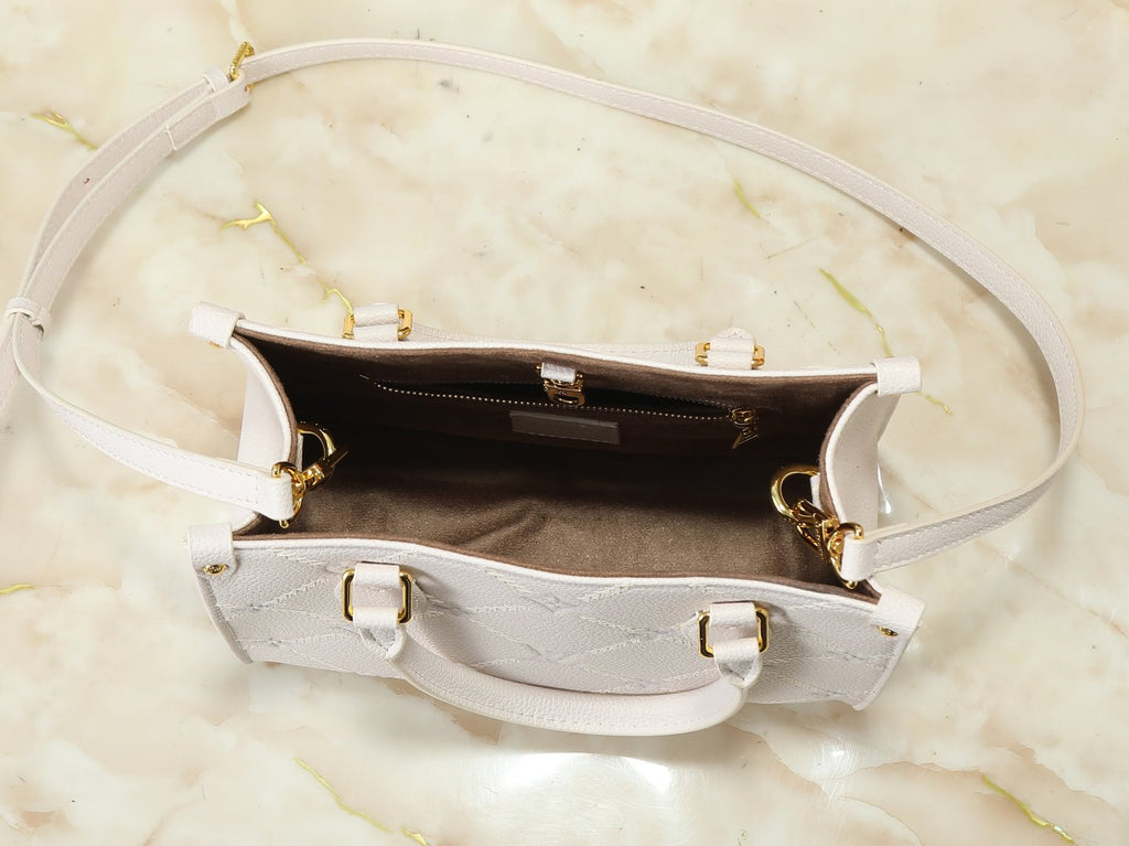 Louis Vuitton OnTheGo Monogram Tote Bag — detail