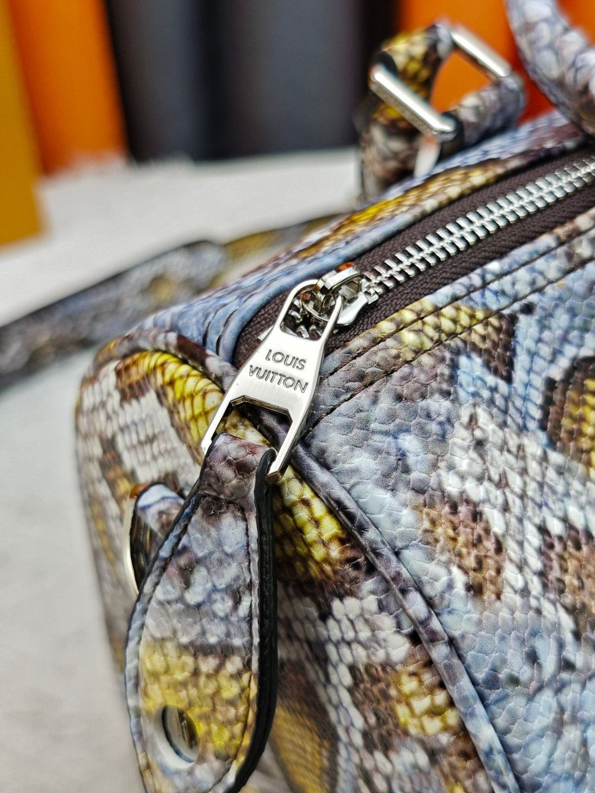 Louis Vuitton Speedy Bandoulière Animal-Print Satchel — detail