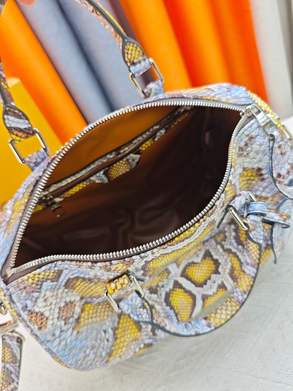 Louis Vuitton Speedy Bandoulière Animal-Print Satchel — detail