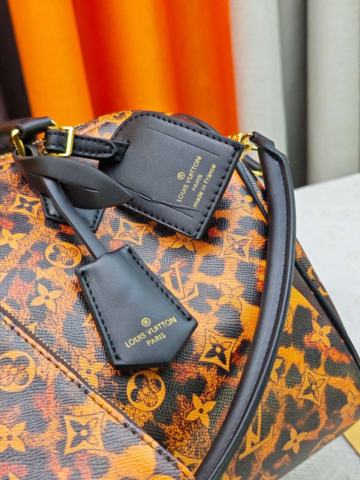 Louis Vuitton Speedy Bandoulière Animal-Print Satchel — detail
