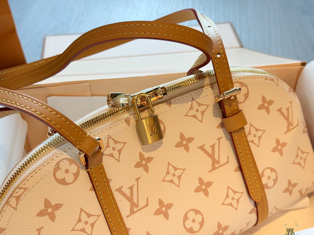 Louis Vuitton Squire East West Monogram Shoulder Bag — detail