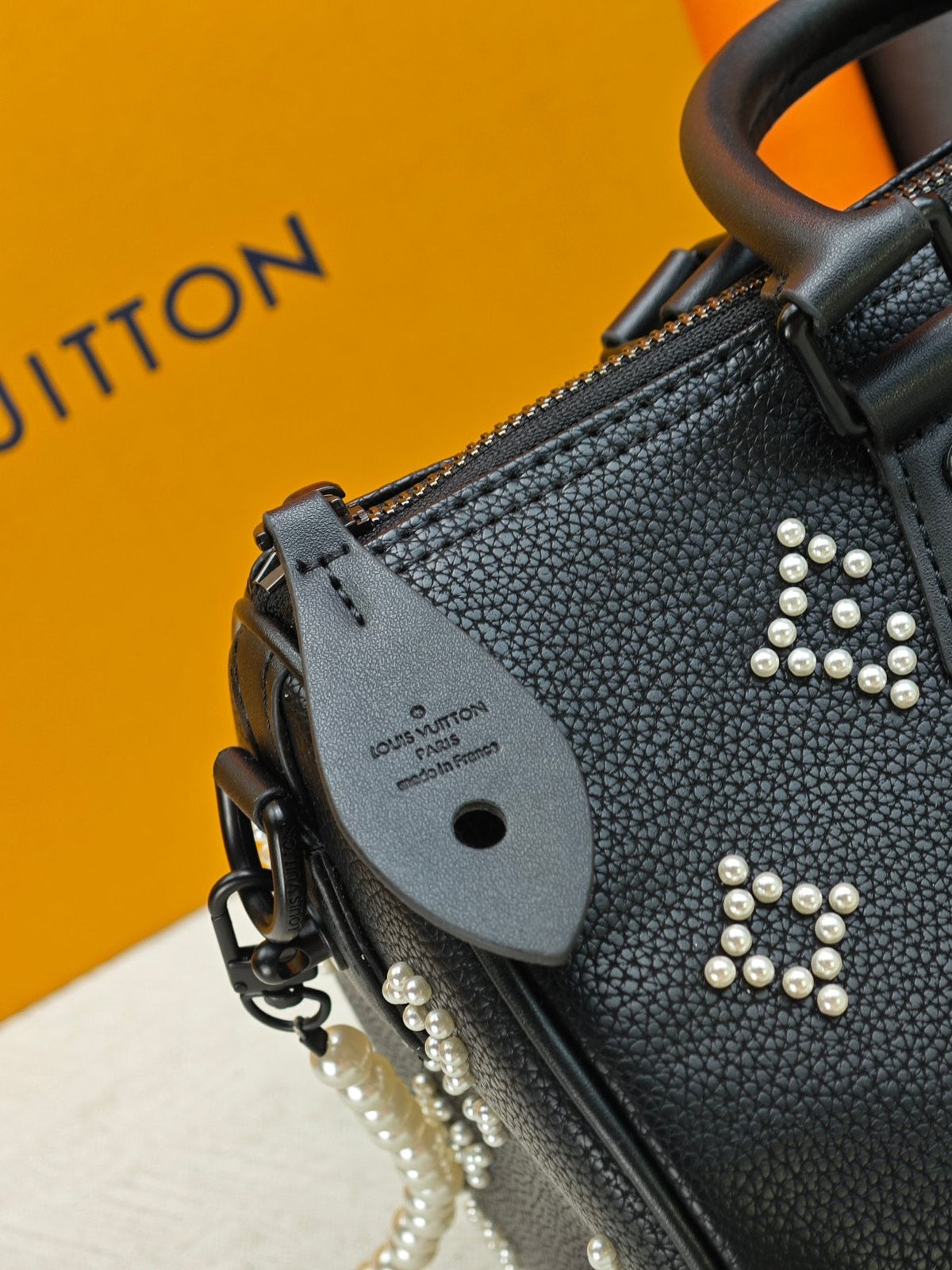 Louis Vuitton Speedy Bandoulière Pearl-Motif Handbag — detail