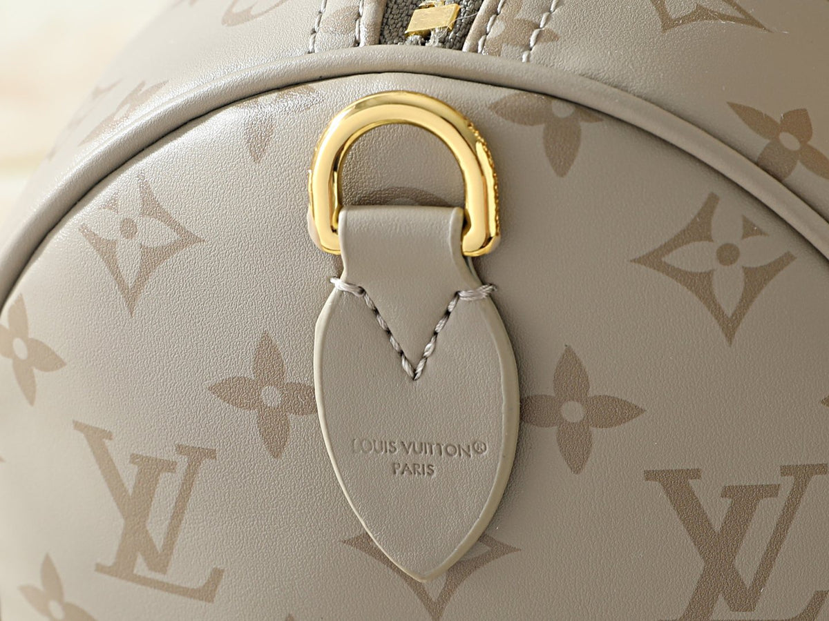 Louis Vuitton Speedy Soft Bandoulière Monogram Bag — detail