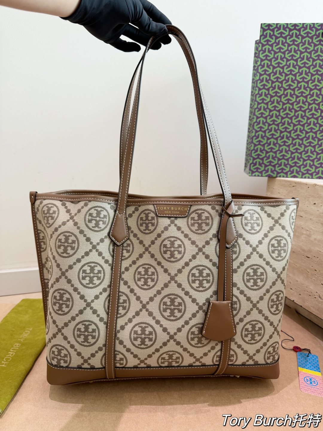 Tory Burch Patterned-Trim Shoulder Tote — front
